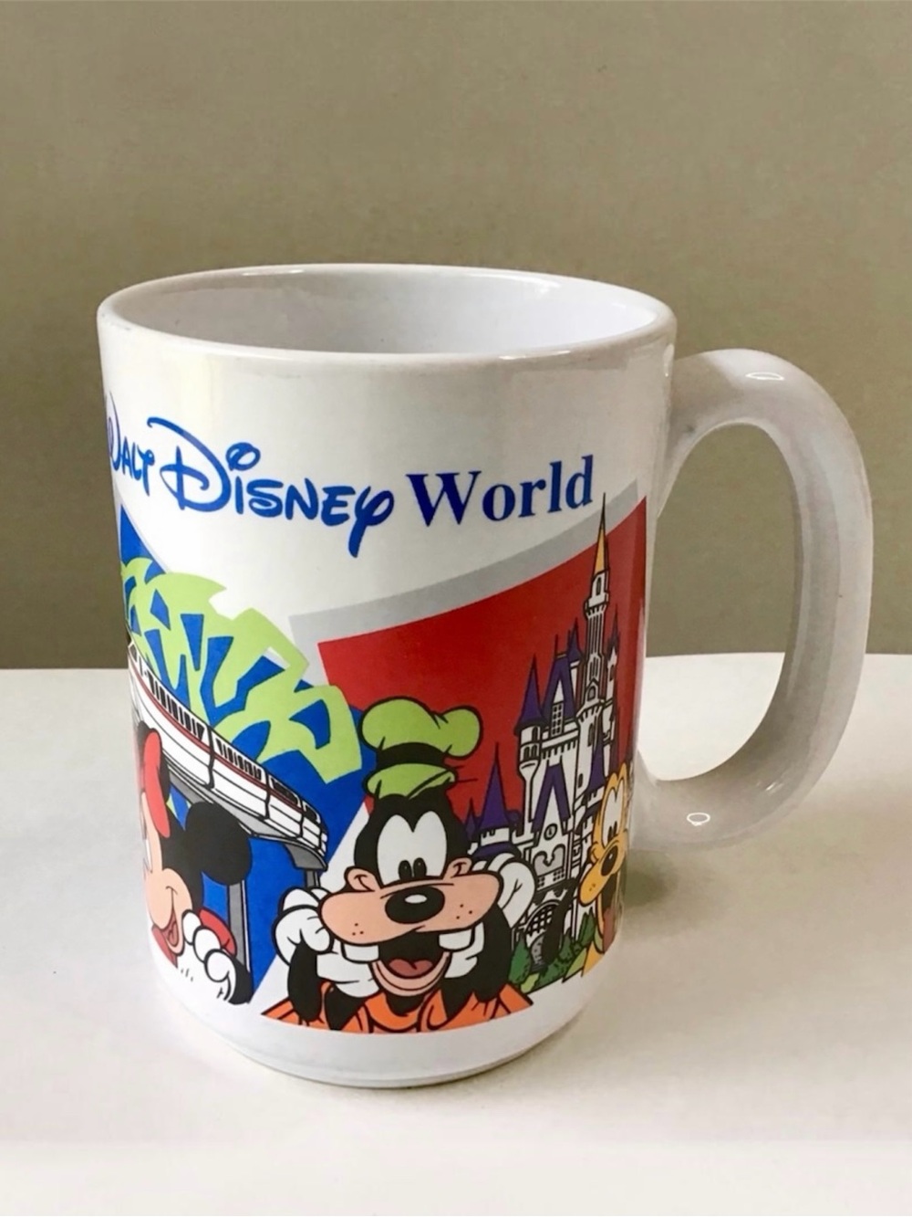 Vintage Walt Disney World Mug Cup GRANDMOM Classic Characters & Parks